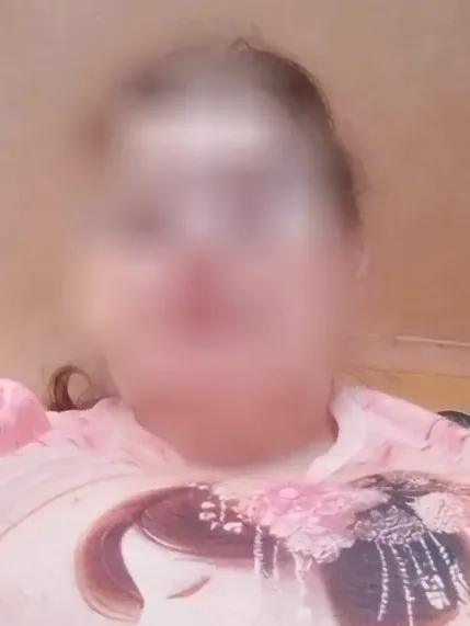 Amira, 38