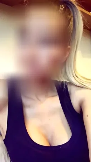 Anja, 28