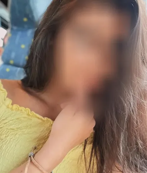 Anna, 25
