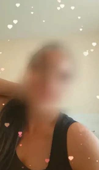 Büsra, 39