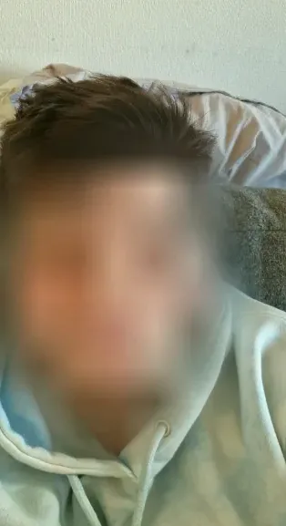 Juliane, 25
