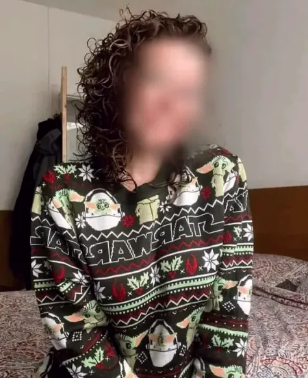 Klara, 33