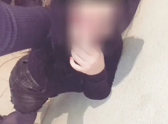 Neele, 33