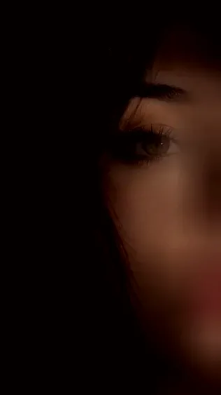 Nina, 26
