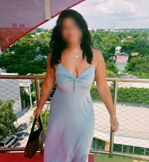 Sabrina, 36