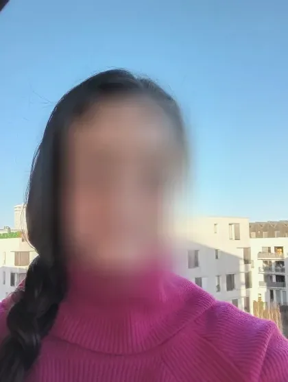 Sandra, 39