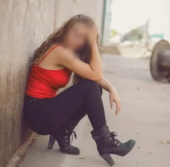 Stefanie, 37